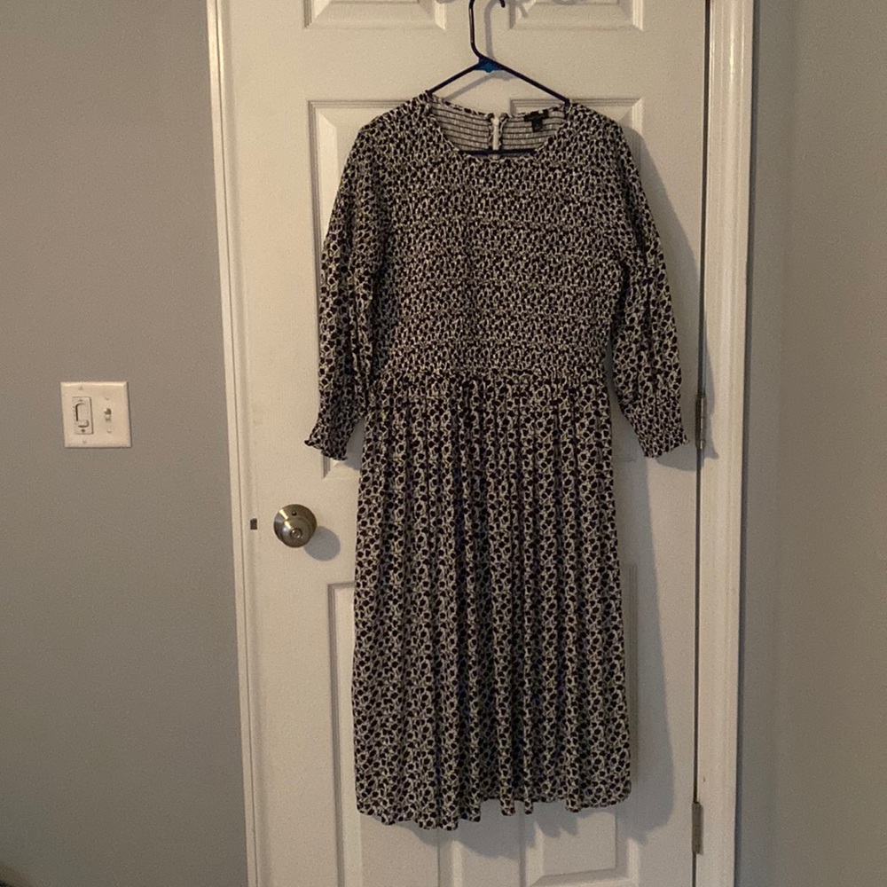 Ann Taylor blue & white midi dress